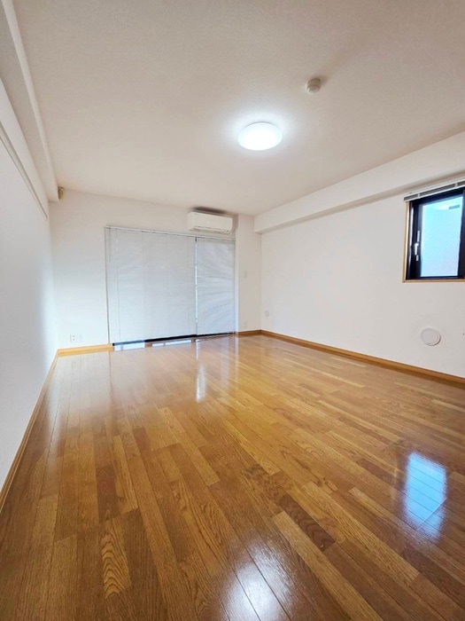 居室 AXIS若松町