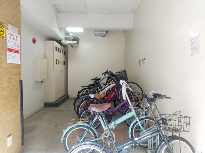 駐輪場 プライムｽﾃｲ築地（１００４）