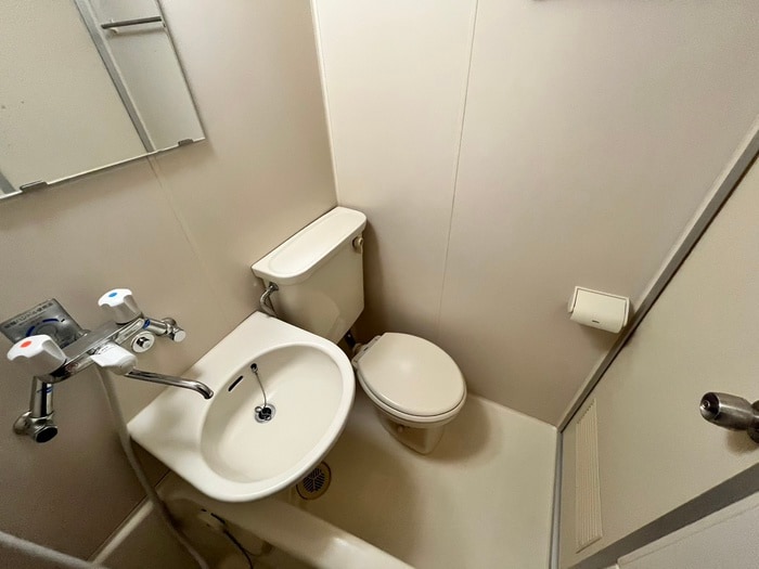 トイレ ガルサ（1-6）