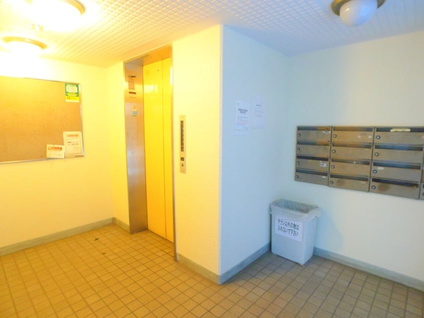 エントランス部分 フォルム３３