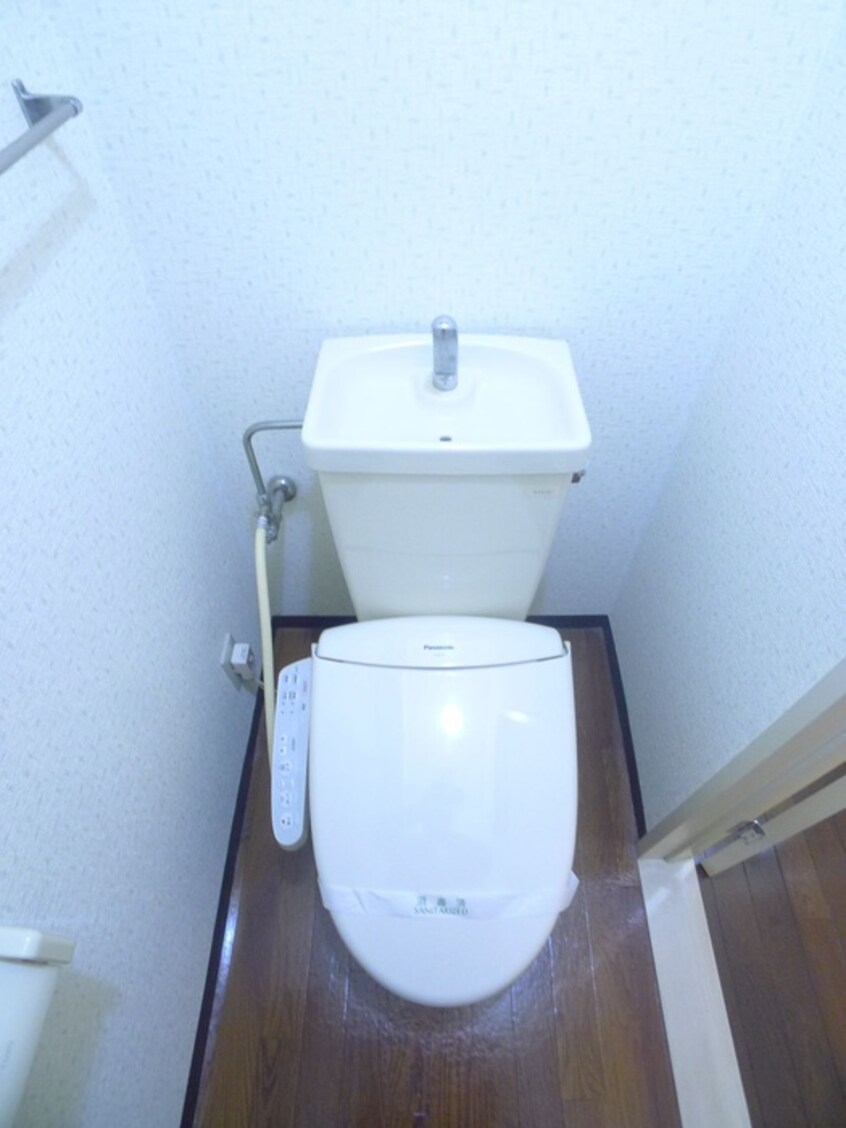 トイレ クレスト・ガ－デニア