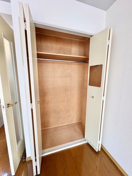 収納 パンジ－　Ｆ－８