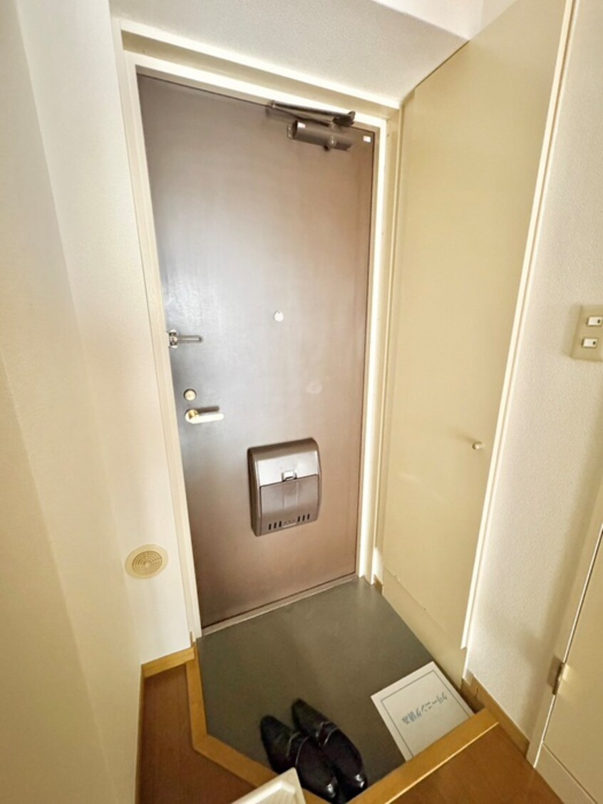 玄関 パンジ－　Ｆ－８