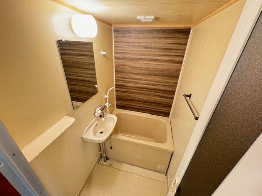 バス／シャワールーム等 ハイツ麹町