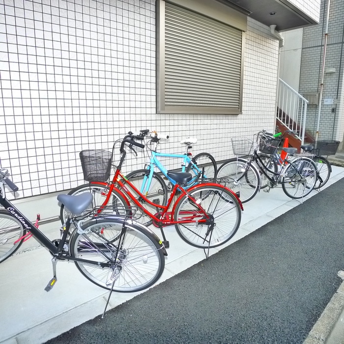 駐輪場 LOVE　CAT