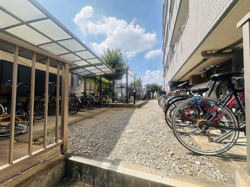 駐輪場 カッサフォルテ