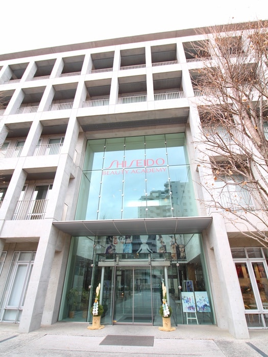 資生堂美容技術専門学校(大学/短大/専門学校)まで945m Ｃｒｙｓｔａｌ　Ｓｋｙ板橋