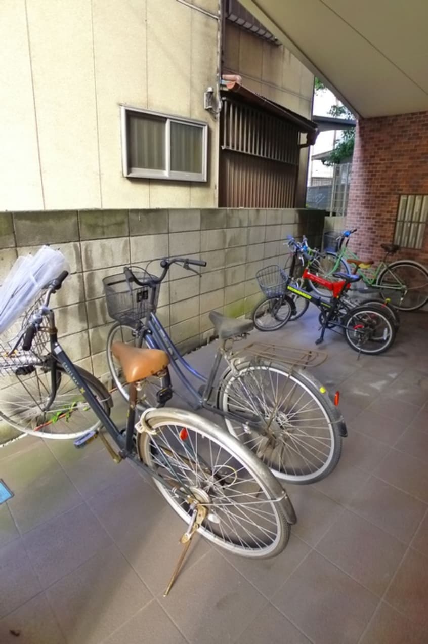 駐輪場 ア－トビルズ六番館
