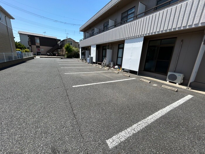 駐車場 中山マンション