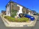 Village Crescentの外観