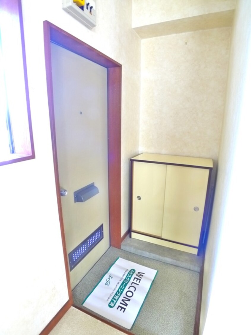玄関 第３竹の塚ハイツ（３０１）
