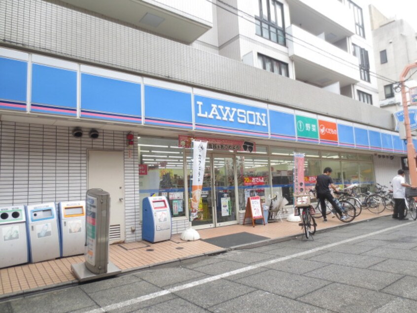 ファミリーマート大山駅南口店(コンビニ)まで90m パルティ－ル本多