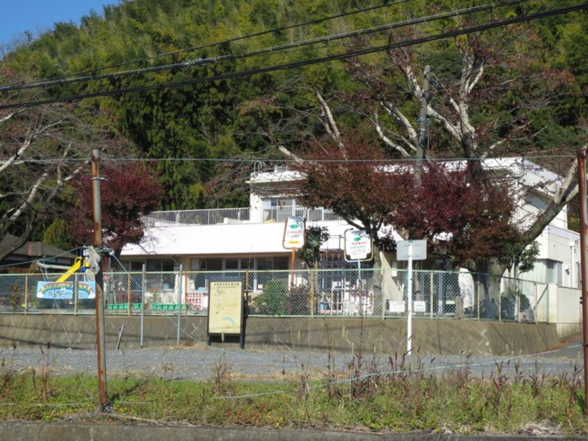 城山西部保育園(幼稚園/保育園)まで210m ニュ－グランドヒルズ弐番館