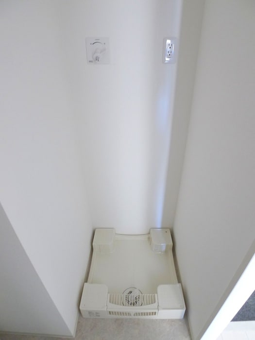 洗濯機置場 Ｃｒｅｓｔ　Ｍａｂａｓｈｉ