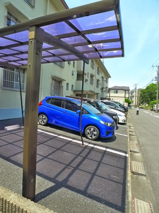 駐車場 吉岡ハイツ