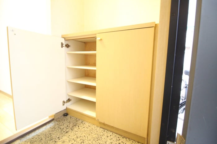 靴箱 メゾン・ユウ