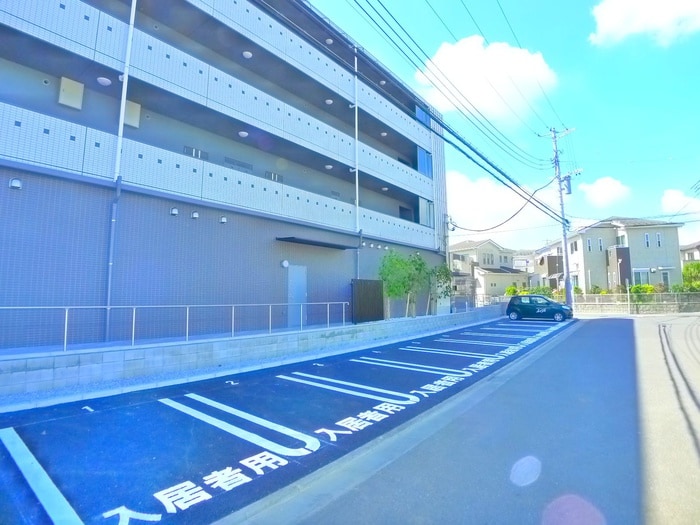 駐車場 緑が丘DKB