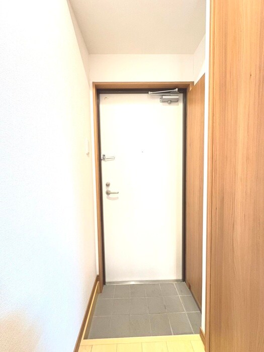 玄関 シンシア八番館