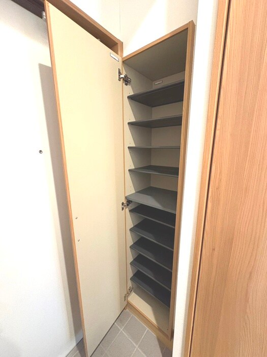 靴箱 シンシア八番館