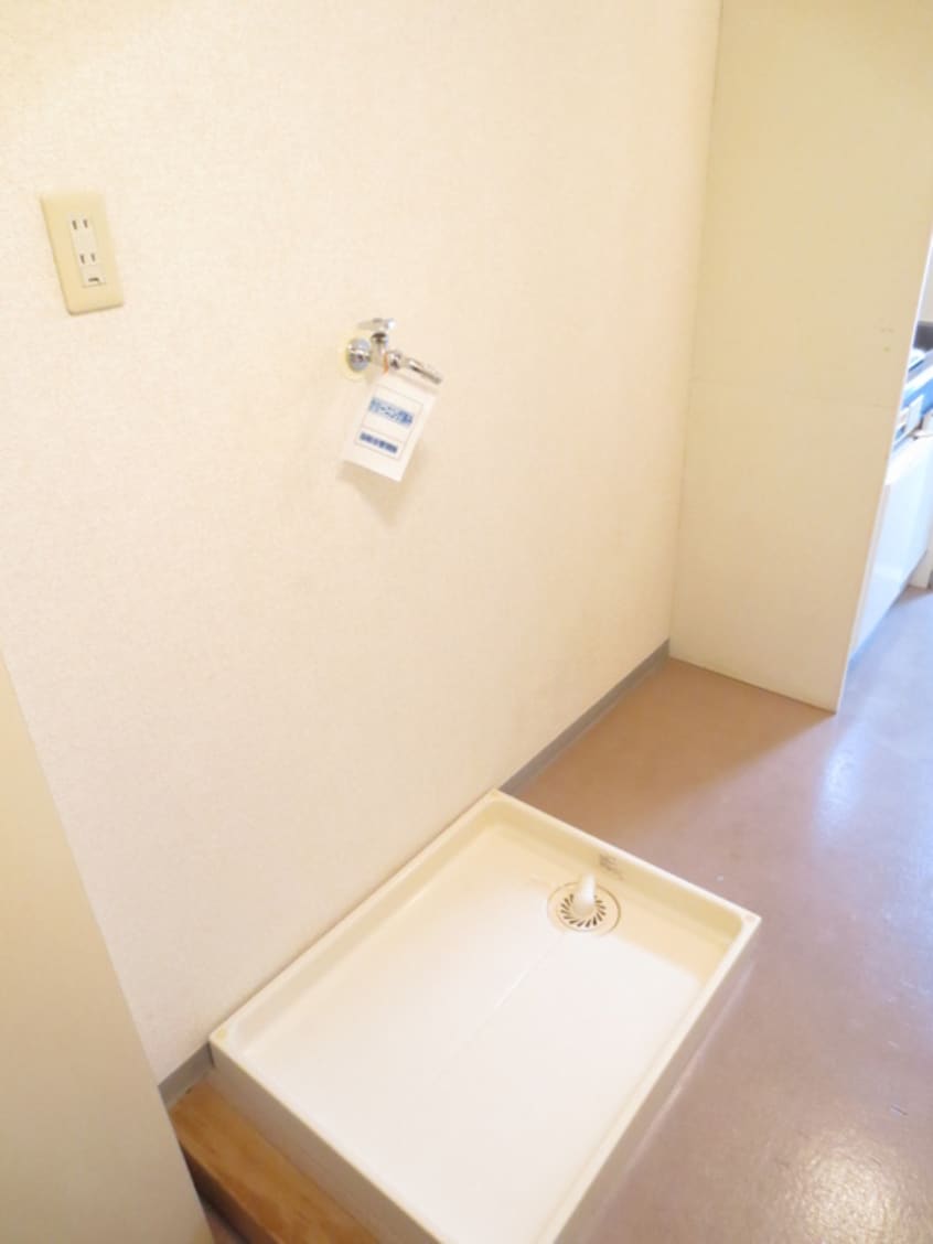 洗濯機置場 エ－リフロ－レンスＢ