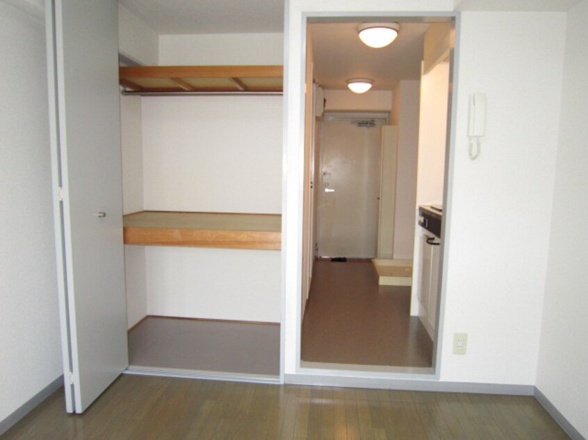 収納 エ－リフロ－レンスＢ