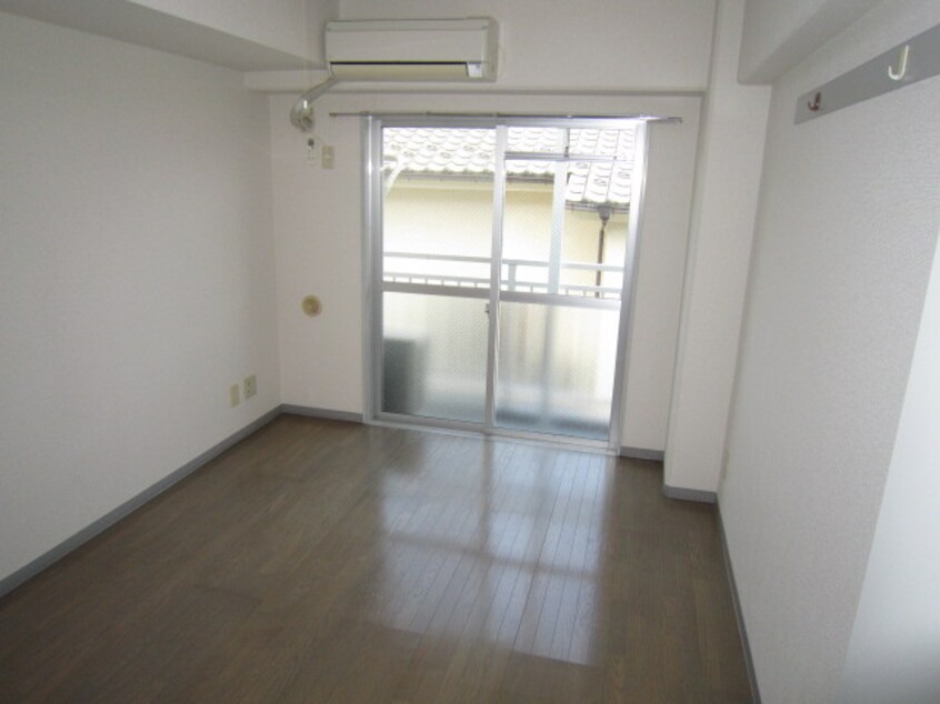 居室 エ－リフロ－レンスＢ