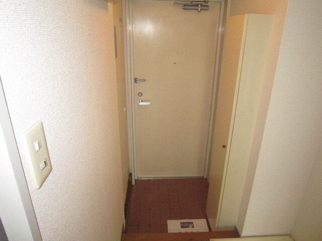 玄関 エ－リフロ－レンスＢ