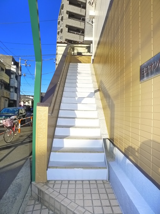 エントランス部分 ミニオンハウス２