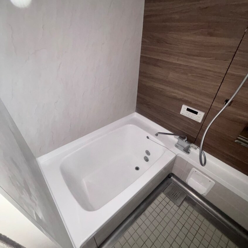 バス／シャワールーム等 青山貸家