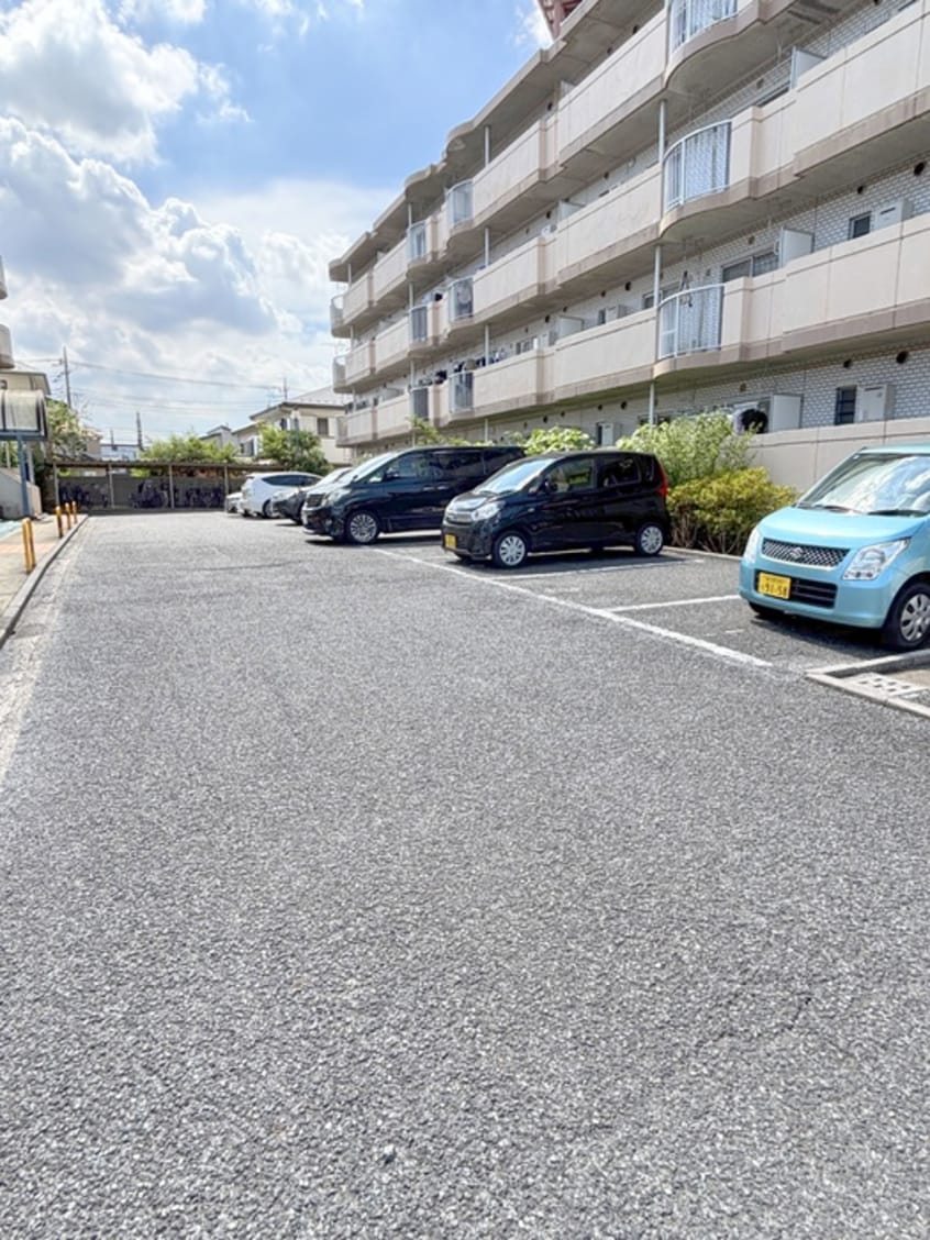 駐車場 ドゥ・シャト－・ブラン２番館