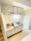 キッチン フロ－レンスＡＫＩＳＨＩＭＡ