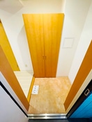 玄関 フロ－レンスＡＫＩＳＨＩＭＡ