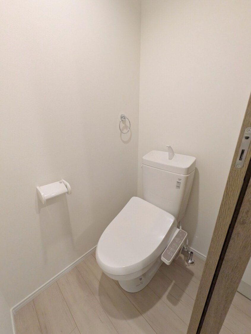 トイレ CanaryWharf青砥