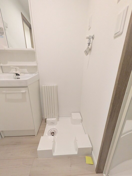 洗濯機置場 CanaryWharf青砥