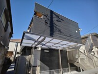 フラッグハウス