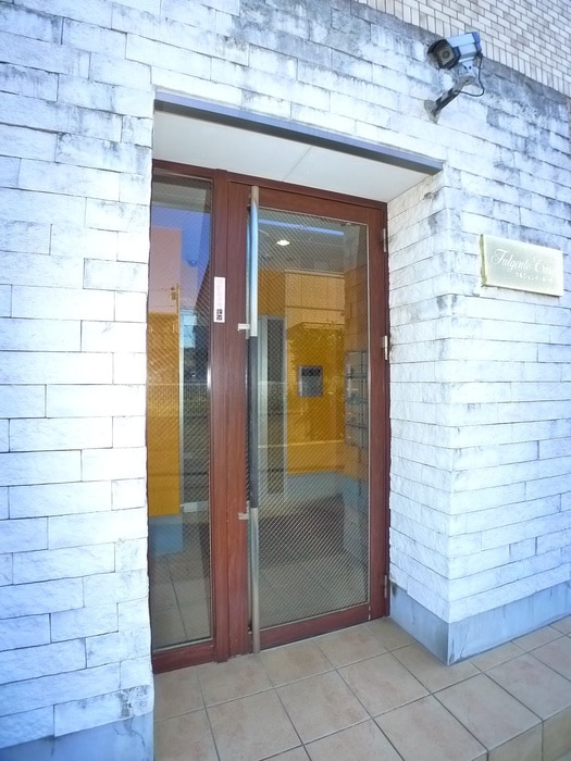 エントランス部分 フルジェンテ・カ－サ