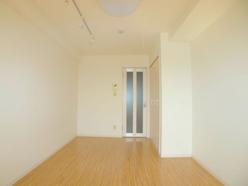 居室 フルジェンテ・カ－サ