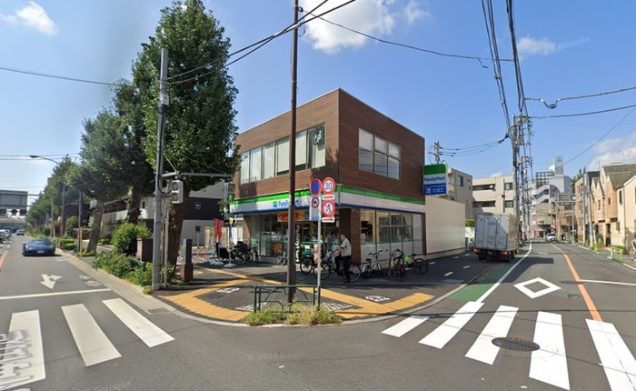 ファミリーマート　関町北1丁目店(コンビニ)まで422m サンクレ－ルＡ棟