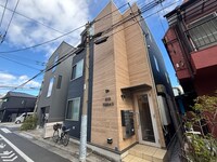 ＨＹＨ　ＴＥＲＲＡＣＥ