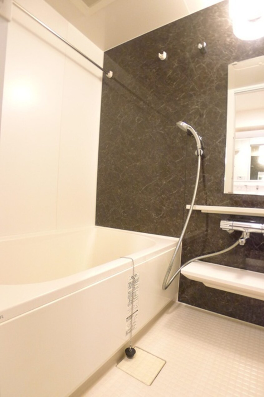 バス／シャワールーム等 グリュックス　クレー