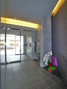 エントランス部分 グリュックス　クレー