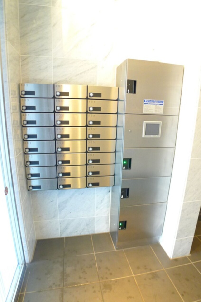 建物設備 グリュックス　クレー