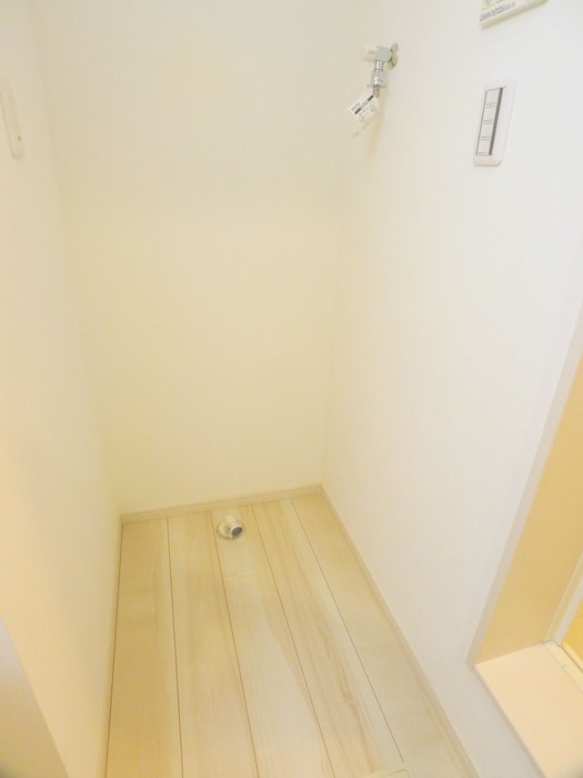 洗濯機置場 ＭＥＬＤＩＡ北綾瀬Ⅳ