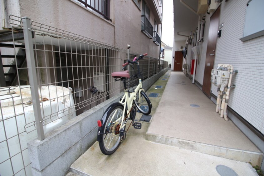 駐輪場 イデアルハイム白楽