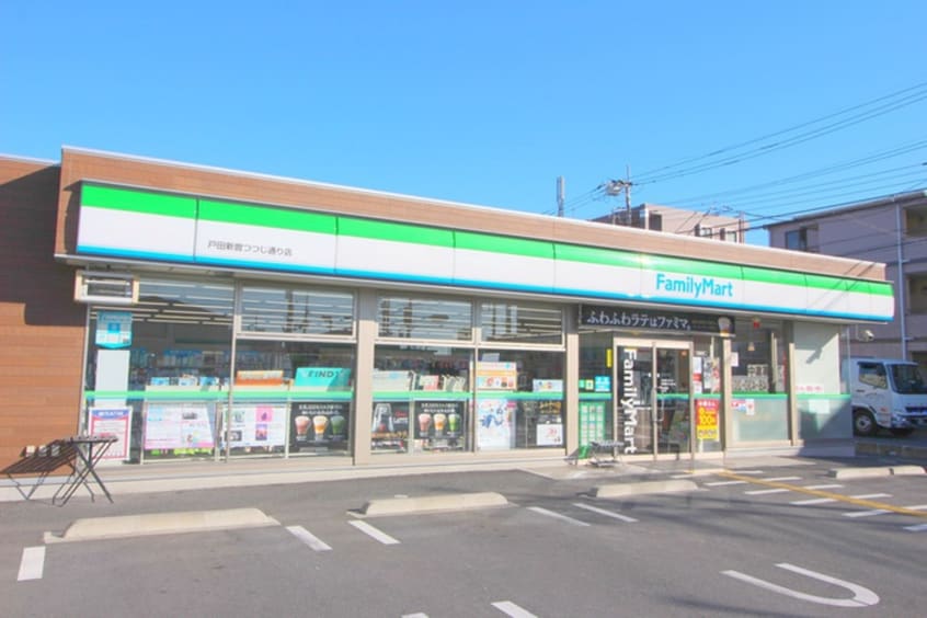 ファミリーマート(コンビニ)まで360m メイプルリーフ北戸田