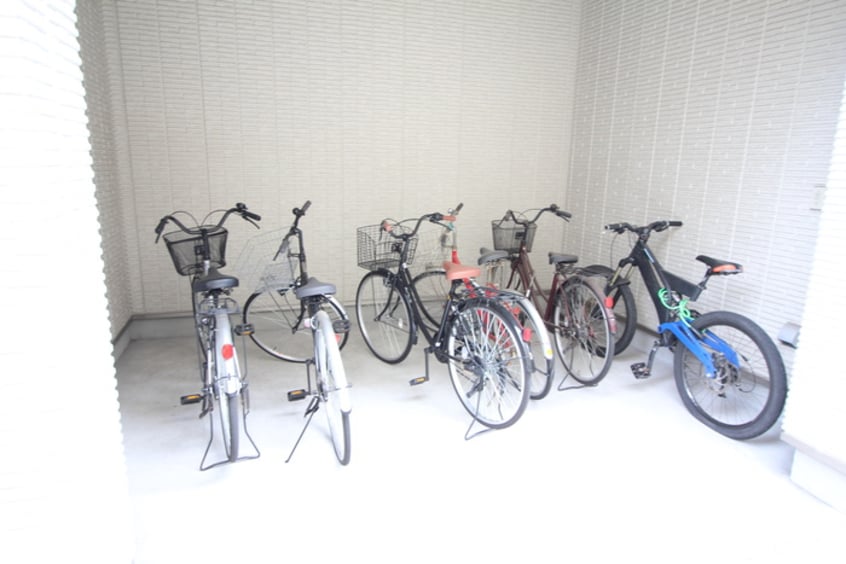 駐輪場 グレース