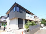 Villa court Carmel