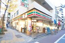 セブンイレブン仲宿店(コンビニ)まで59m レオーネ板橋区役所前