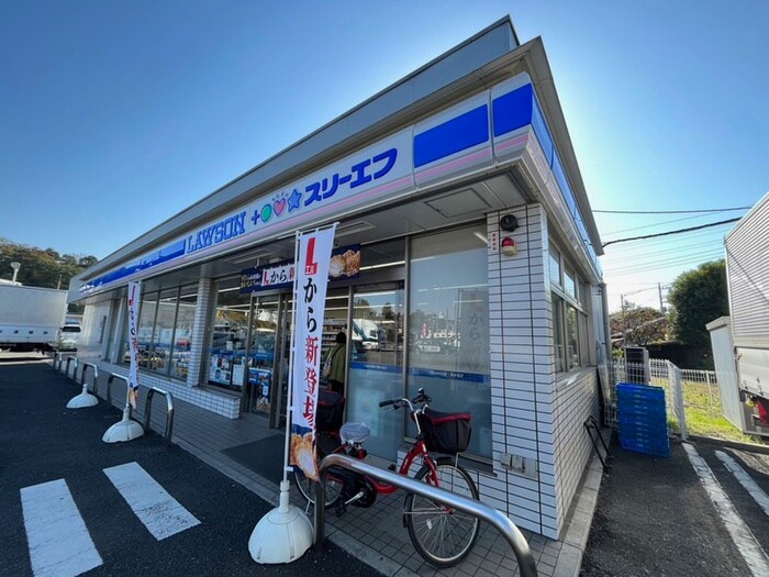 ローソンスリーエフ狭山鵜ノ木店(コンビニ)まで500m ア－ネストマンション