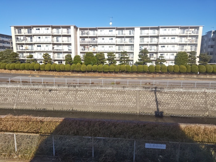 室内からの展望 鈴木テラスハウス